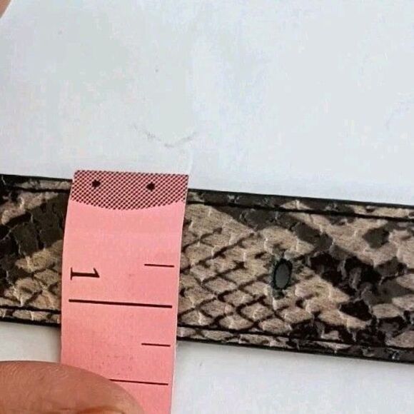 Nine West Reversible Belt Womens Size Small Snake Skin Faux Leather New - Picture 4 of 11
